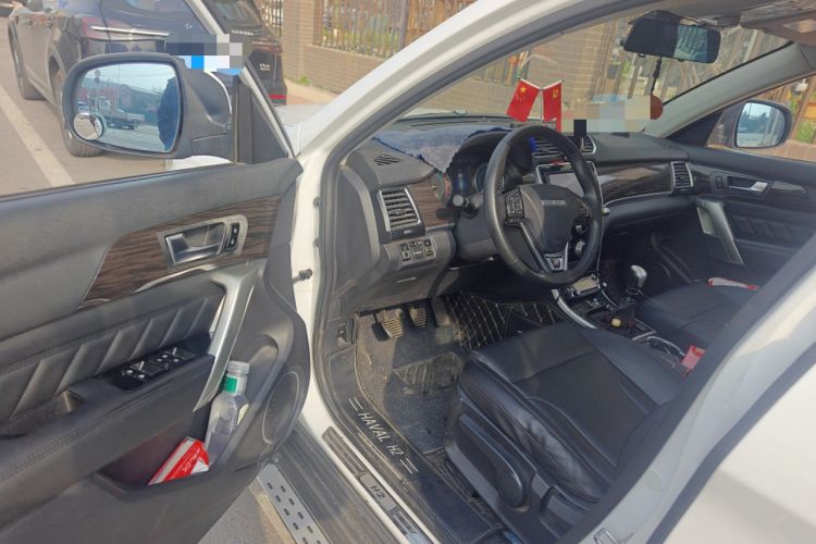 Used Haval H2 2016 Red-Label 1.5T Manual Two-Wheel Drive Luxury Model