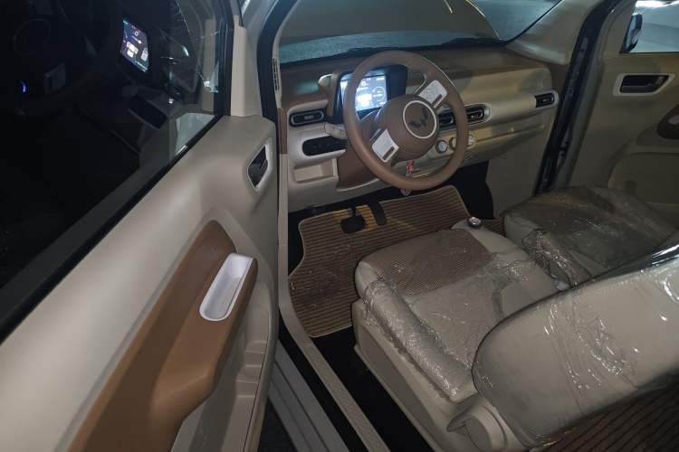 Used Wuling Hongguang MINIEV 2024 3rd Generation 215km Youth Edition