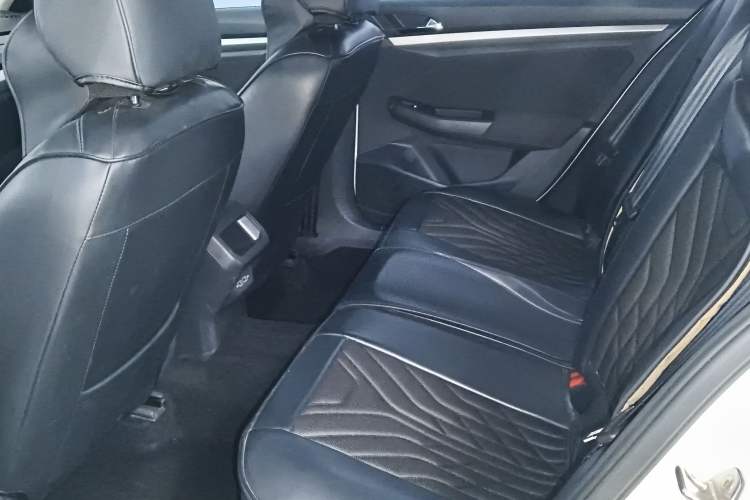 Used Volkswagen Bora 2021 1.5L Automatic Fashionable Smart Connectivity Version Left Rear Seat