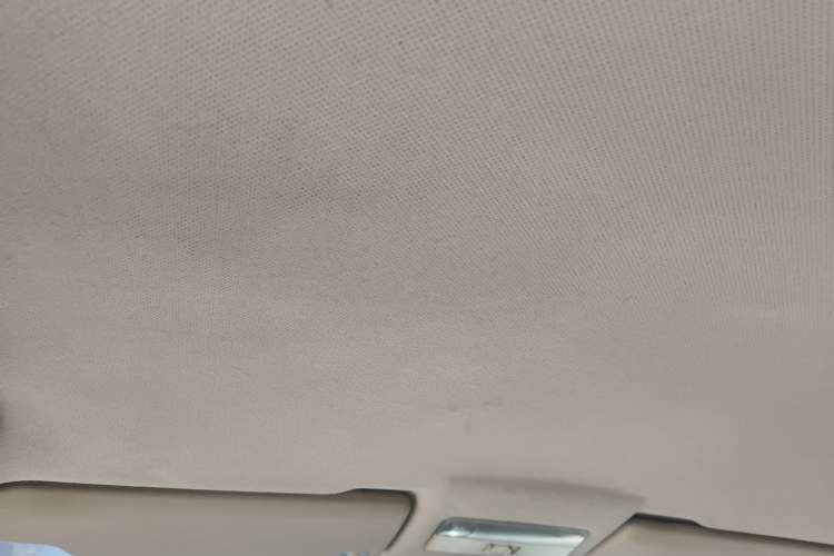 Used Volkswagen Polo 2007 Kica 1.4L Manual Fashion Edition Headliner