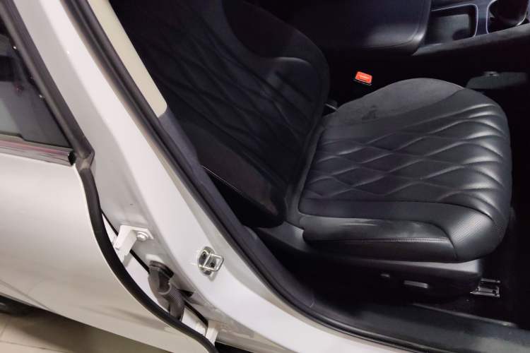 Used Roewe D7 2023 EV 510km Rear-Drive Flagship Edition
