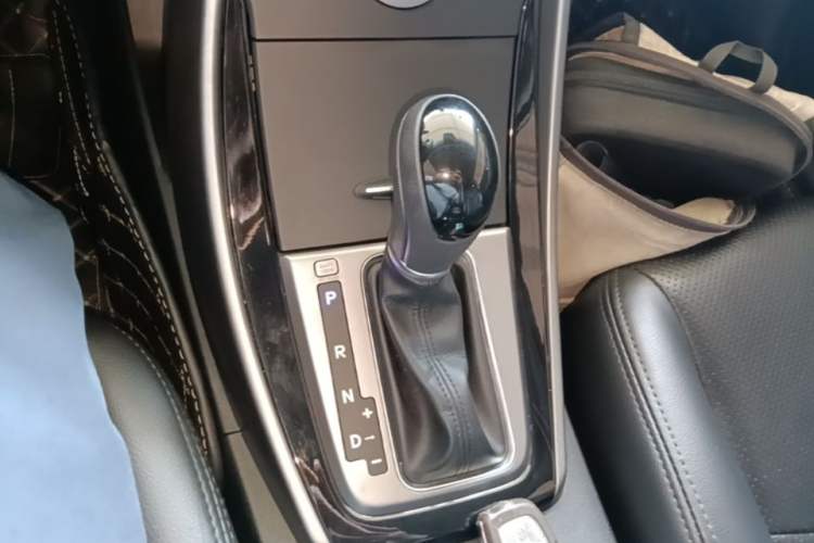 Used Hyundai Elantra (5th Generation / Langdong) 2016 1.6L Automatic Prestige Model
