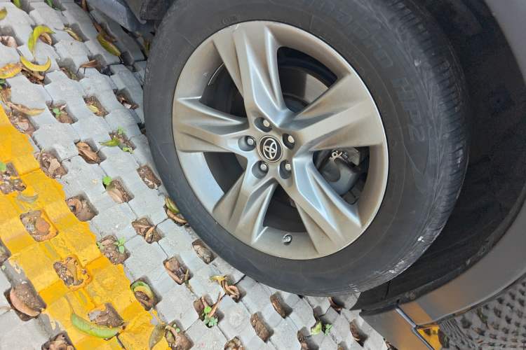 Used Toyota Highlander 2018 2.0T Four-Wheel Drive Luxury Edition 7 Seats China V Emission Standard
