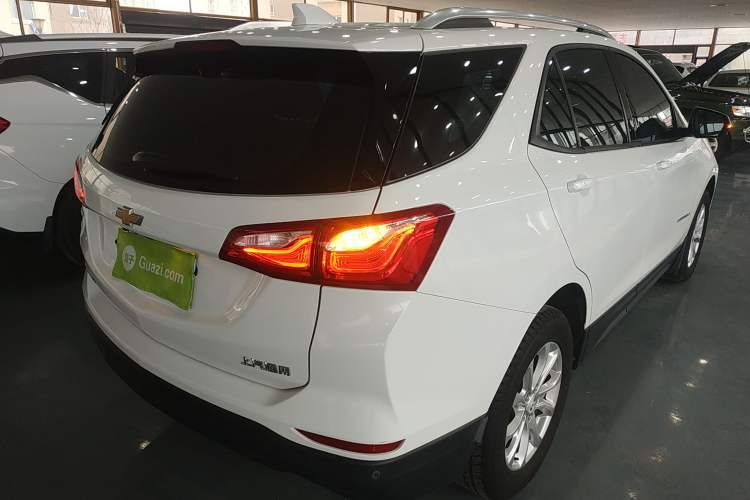 Used Chevrolet Equinox 2017 535T Automatic Lingjie Edition Rear Right 45 Deg