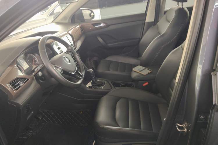 Used Volkswagen Tharu 2019 330TSI Four-Wheel Drive Luxury Edition China VI Standard
