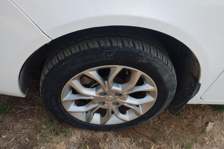 Used Geely Auto Vision 2018 1.5L Automatic Happiness Edition Left Front Wheel Hub