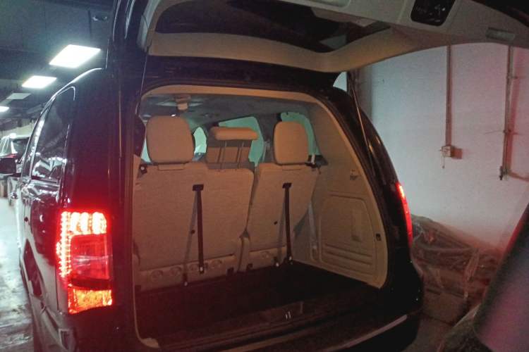 Used Chrysler Grand Voyager 2014 3.6L Comfort Edition