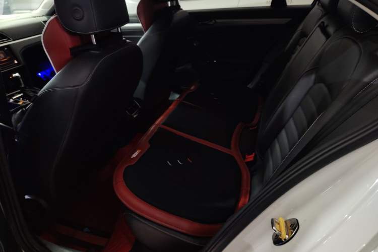 Used Volkswagen Lamando 2019 280TSI DSG Comfort Edition China V Standard Left Rear Seat