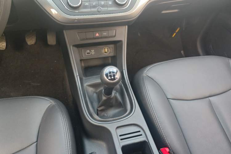 Used Roewe 360 2015 1.5L Manual Luxury Edition