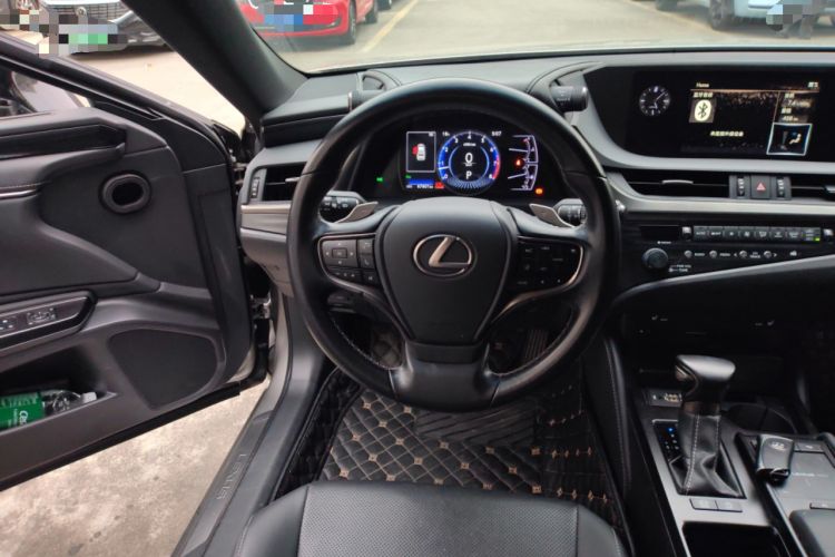 Used Lexus ES 2020 260 Excellence Edition
