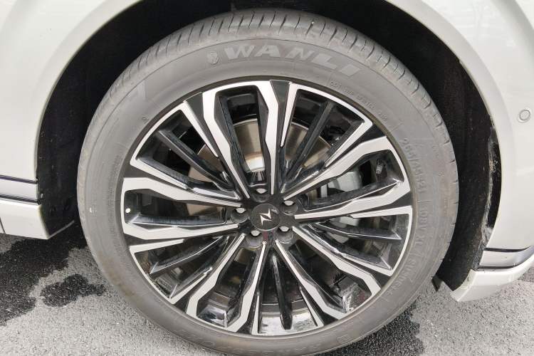 Used Dongfeng eπ eπ008 2026 Model Six-Seat Range-Extended Family Delight Edition
