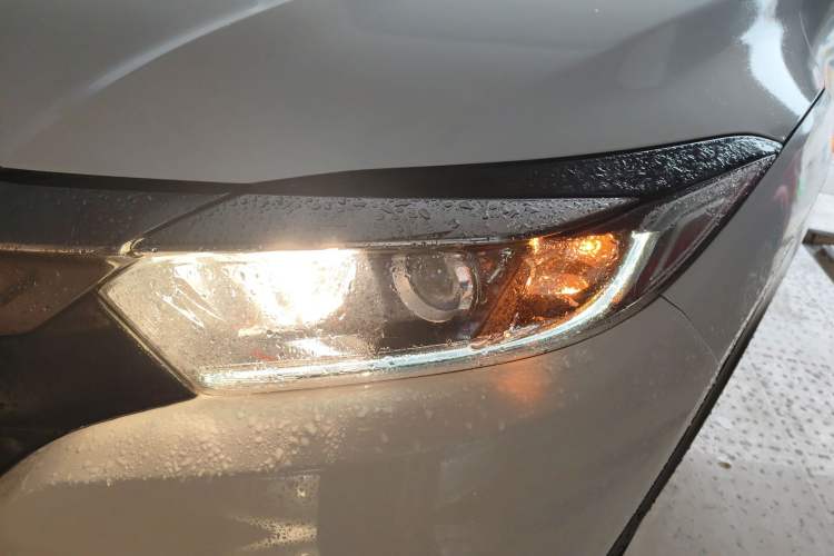 Used Honda Vezel 2020 1.5L CVT Pioneer Edition
