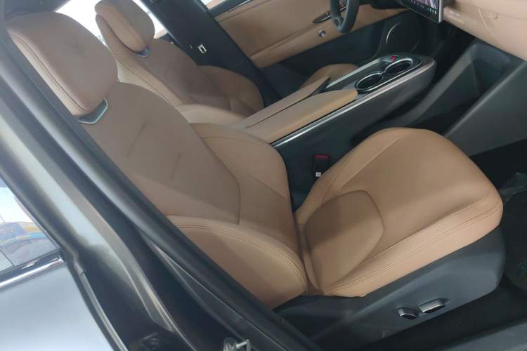 Used ARCFOX Alpha T5 2025 520 PRO
