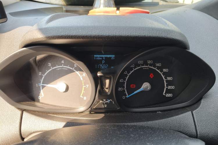 Used Ford EcoSport 2013 1.5L Automatic Fashion Model