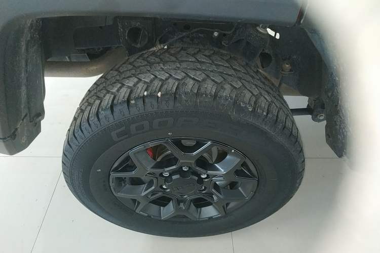 Used BAIC Off-Road BJ40 2023 2.0D Automatic Four-Wheel Drive Blade Hero Edition Adventurer Type

