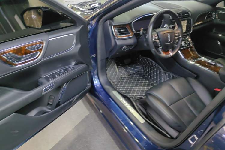 Used Lincoln Continental 2017 2.0T Two-Wheel-Drive Luxury Edition