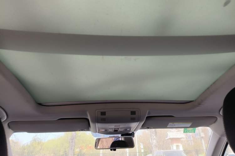 Used Volkswagen T-ROC 2018 280TSI DSG Four-Wheel Drive Comfort Version China V Standard Headliner