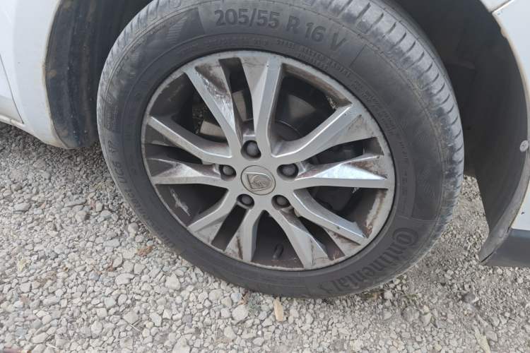 Used Baojun 730 2016 Revised 1.5L Manual Standard Version 7 Seats China V Emission Standard
