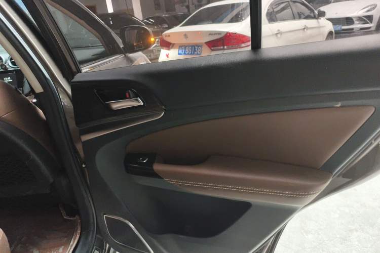 Used BYD S7 2017 2.0T Automatic Luxury Model
