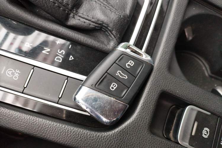 Used Volkswagen Magotan 2019 330TSI DSG Leading Model China VI Standard