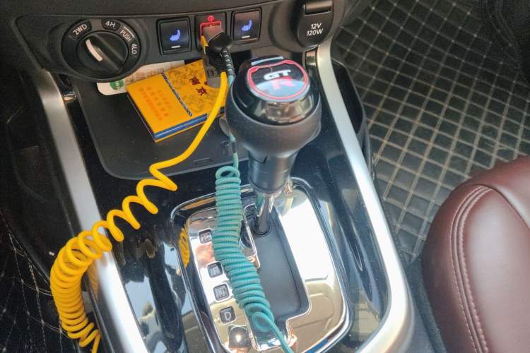 Used Nissan Navara 2017 2.5L Automatic 4x4 Luxury Edition QR25 Gear Lever