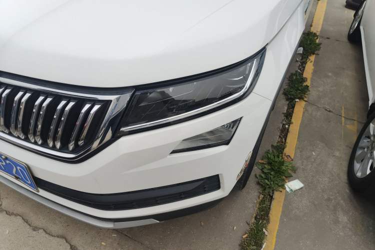 Used Skoda Kodiaq 2017 TSI330 7-Seater Two-Wheel-Drive Luxury Edition Left Front Headlight