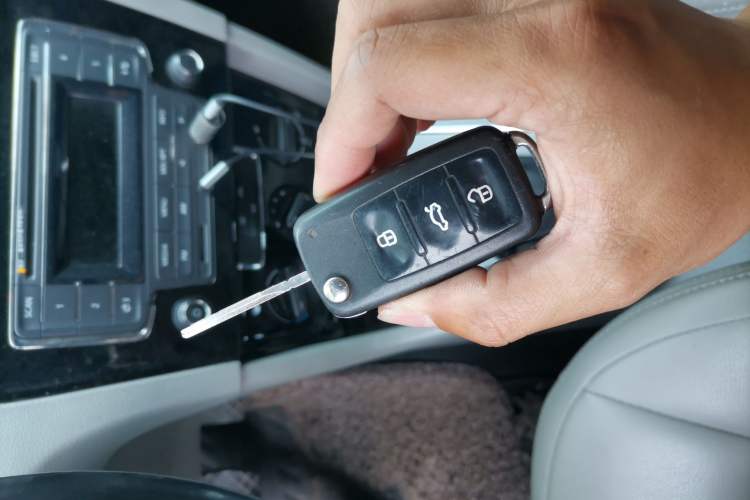 Used Volkswagen Bora 2014 1.6L Automatic Fashion Model Vehicle Key