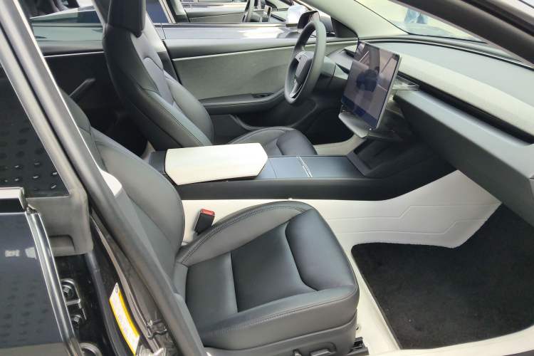 Used Tesla Model 3 2023 Rear-Wheel-Drive Version Right Front Seat