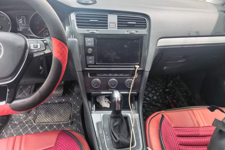 Used Volkswagen Golf 2019 200TSI DSG Comfort & Ambition Edition China VI Standard