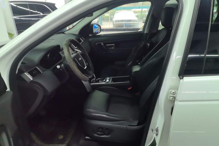 Used Land Rover Discovery Sport 2018 240 PS PURE Edition