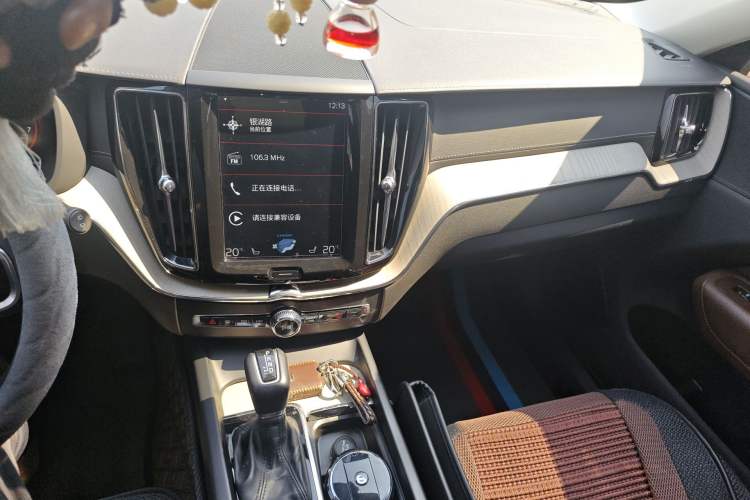 Used Volvo XC60 2020 T5 4x4 Smart Luxury Edition
