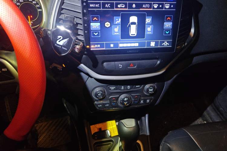 Used Jeep Cherokee 2016 2.4L Leading Edition
