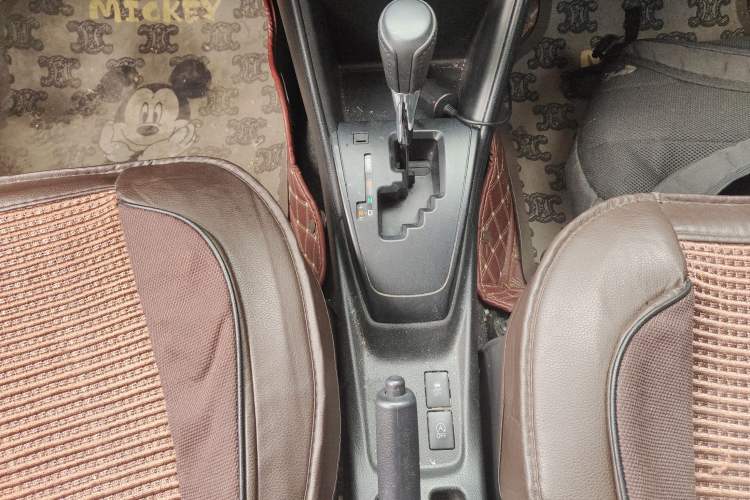 Used Toyota YARiS L Zhi Xuan 2019 1.5E CVT Dynamic Edition China VI compliant Gear Lever