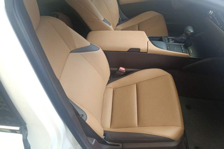 Used Lexus ES 2020 200 Excellence Edition
