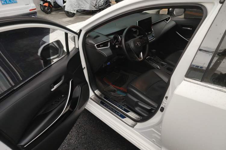 Used Toyota Corolla 2021 Dual-Motor 1.8L E-CVT Elite Edition
