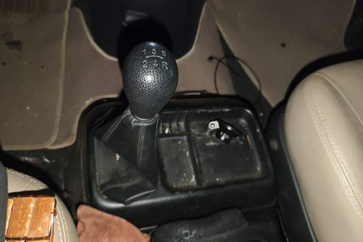 Used JAC Group Refine 2011 2.0L Shuttle Gasoline Standard Edition HFC4GA3