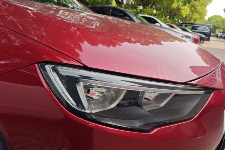 Used Buick Regal 2017 20T Luxury Model Right Front Headlight