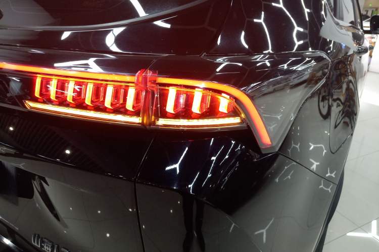 Used JETOUR Shanhai L7 2024 1.5T 120km MAX 5-Seater Exterior 3