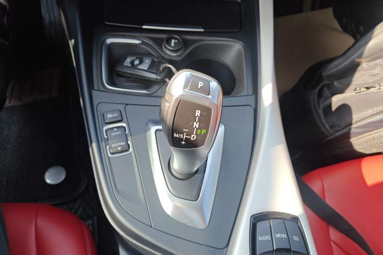 Used BMW 1 Series 2015 120i Leading Model Gear Lever