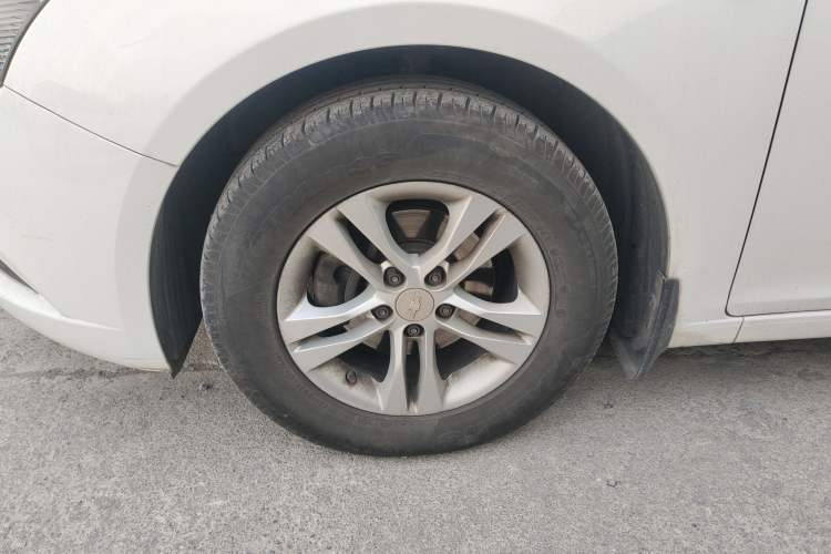 Used Chevrolet Cruze 2015 1.5L Classic SL MT Exterior 4