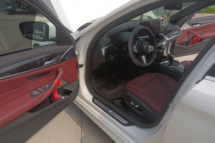 Used BMW 5 Series 2022 Second Facelift 525Li M Sport Package Driver Seat