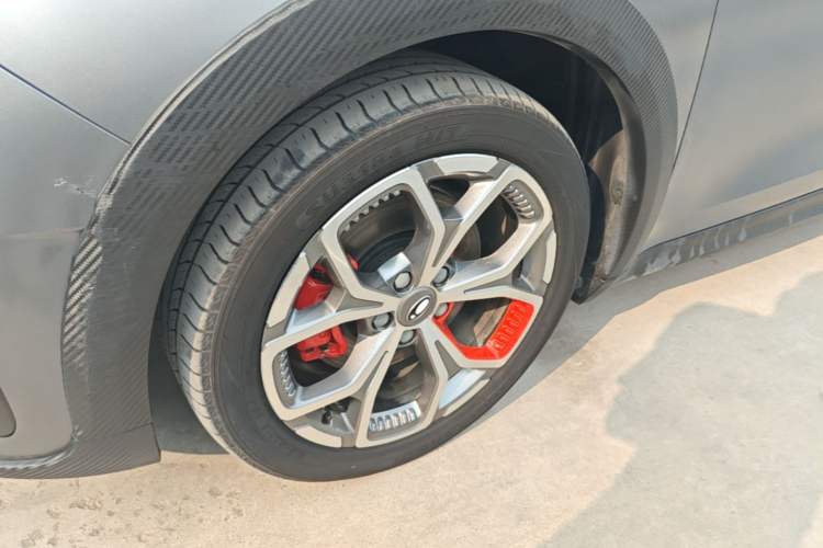 Used ORA Good Cat GT 2023 Mulan Edition 401km Luxury Version Left Front Wheel Hub