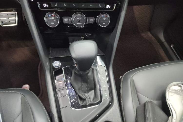 Used Volkswagen Tiguan L 2021 330TSI Automatic Two-Wheel Drive R-Line Enhanced Edition Gear Lever