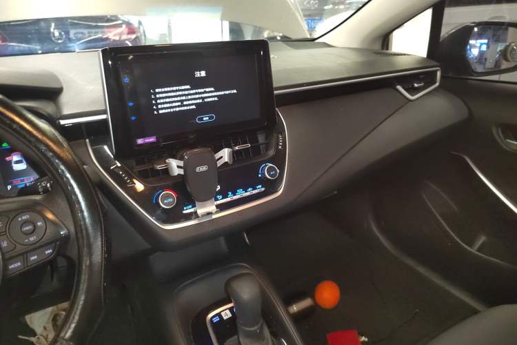 Used Toyota Corolla 2021 Dual-Motor 1.8L E-CVT Elite Edition Audio And AC Panel