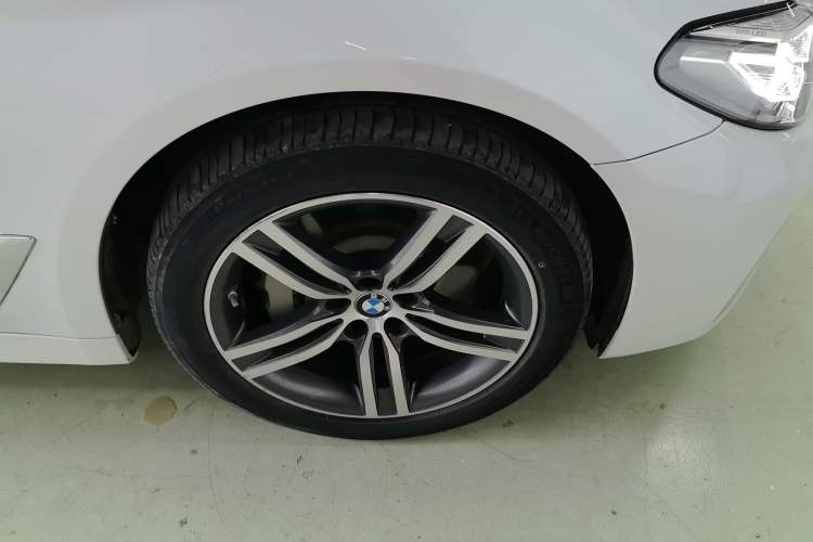 Used BMW 5 Series 2022 530Li Leading Model M Sport Package
