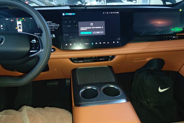 Used CHANGAN CS75 PLUS 2025 Model, 4th Generation 1.5T New Blue Whale Smart Excellence Version
