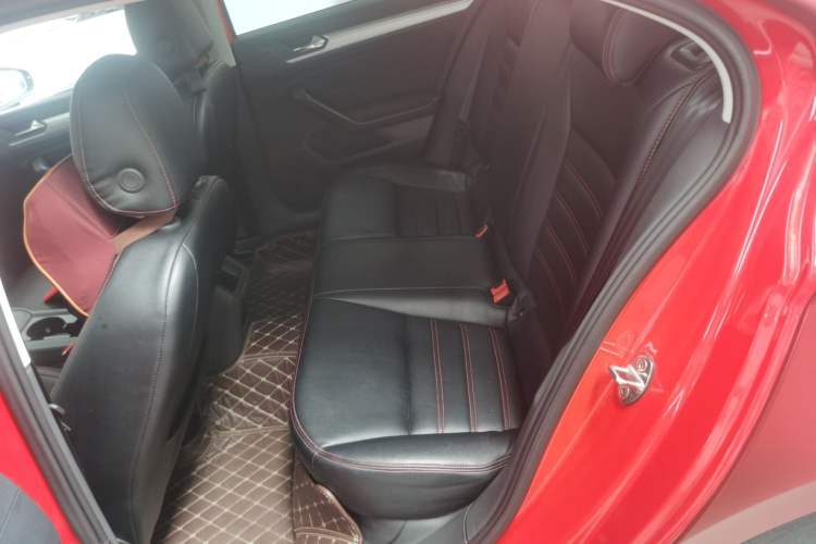 Used Volkswagen Lamando 2019 230TSI DSG Fashion Edition China V Standard