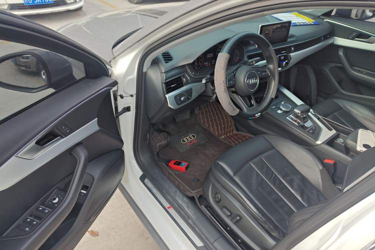 Used Audi A4L 2019 40 TFSI Fashion Version China V