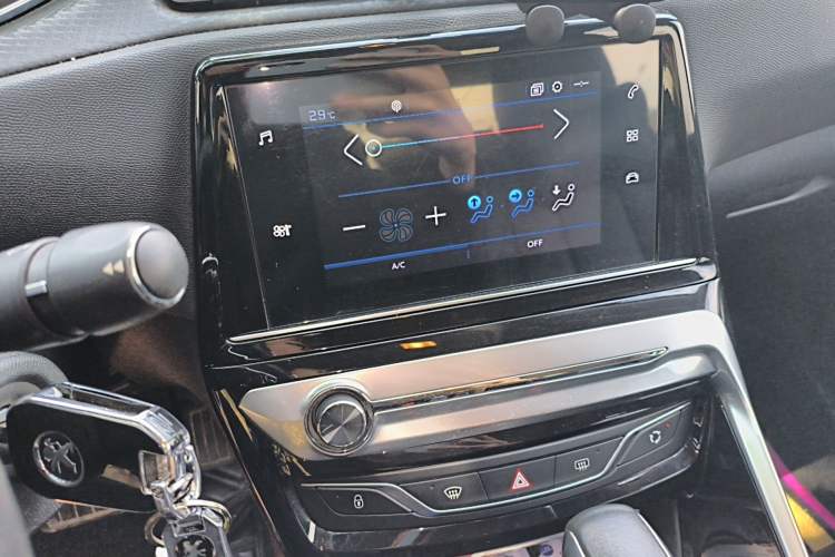 Used Peugeot 308 2019 230THP Automatic Luxury Edition China V Standard Audio And AC Panel