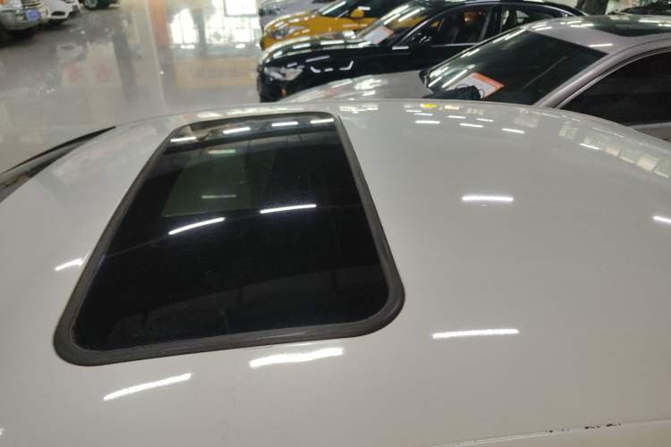 Used Citroen C4L 2014 1.6THP Intelligent Drive Automatic Dynamic Model Roof